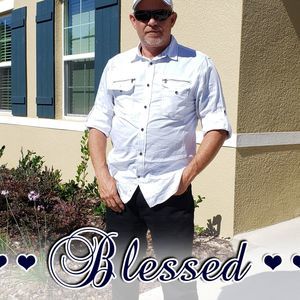 Meet your Posher, Carlos